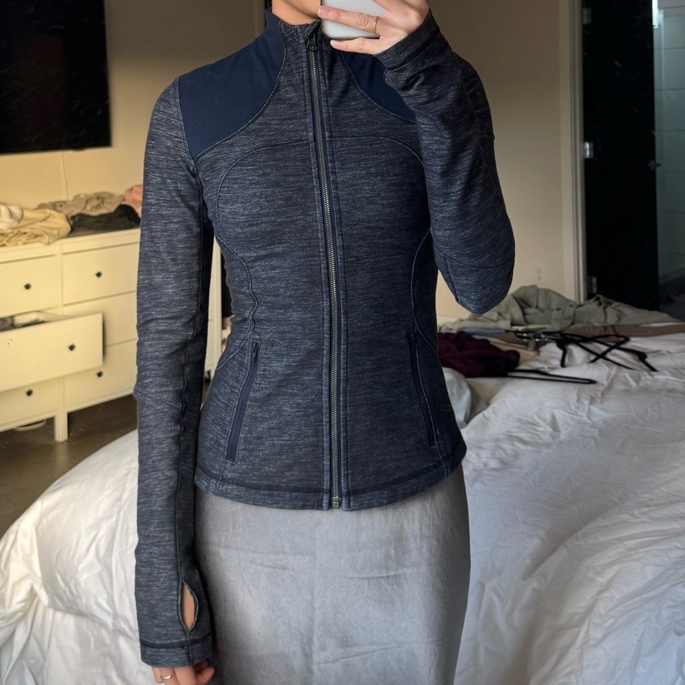 Lululemon jacket - Picture 4 of 6